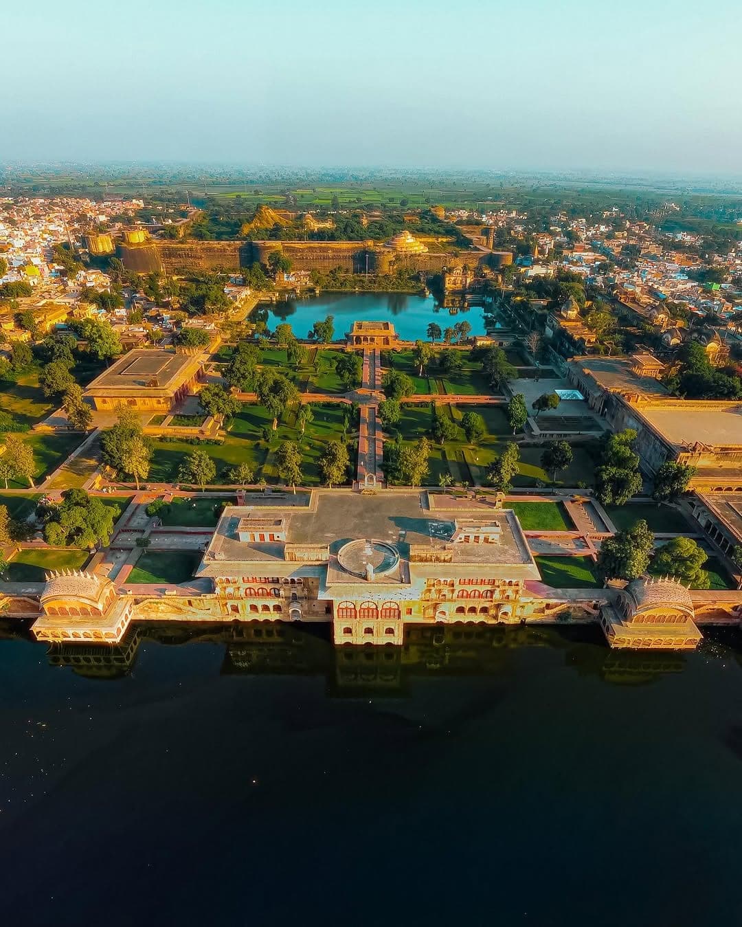 Deeg district